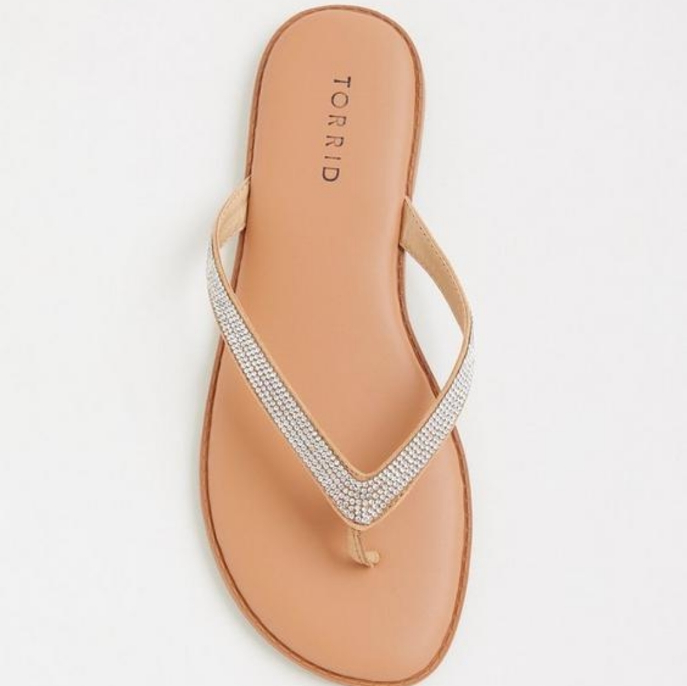 ๐ฃTORRID Clear Rhinestone Sunnie Flip Flops Reasonal Priced - Picture 4 of 15